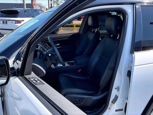 Certified 2023 Land Rover Discovery Sport SE AWD/4WD image 8