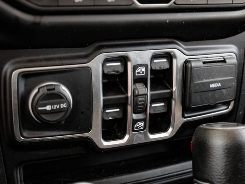 Used 2021 Jeep Wrangler Unlimited Willys image 37