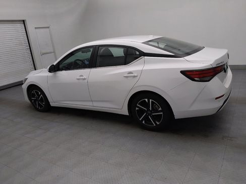 Used 2024 Nissan Sentra SV image 3