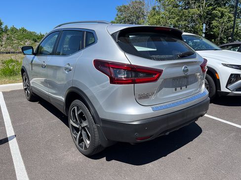 Used 2020 Nissan Rogue Sport SL w/ Premium Package AWD/4WD image 2
