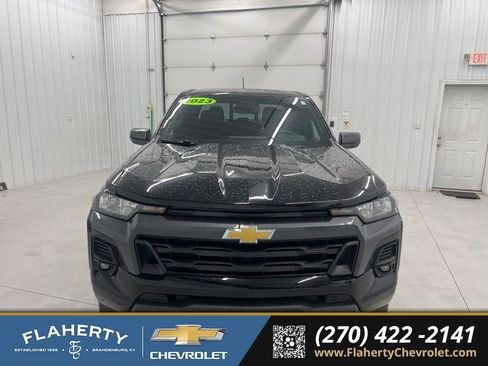 Used 2023 Chevrolet Colorado LT w/ LT Convenience Package II image 7