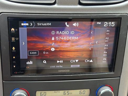 Used 2006 Chevrolet Corvette Coupe w/ Preferred Equipment Group RWD image 17