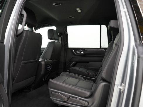 Used 2023 Chevrolet Suburban LT w/ Luxury Package AWD/4WD image 19