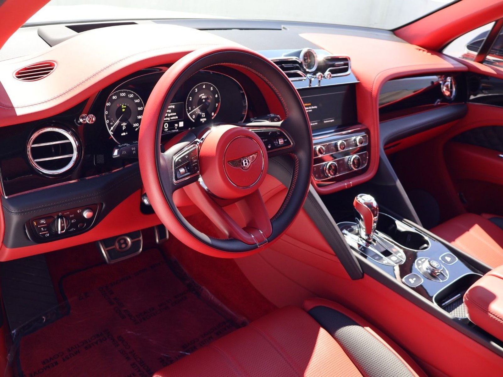 Certified 2023 Bentley Bentayga AWD/4WD image 4