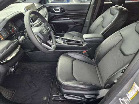 Used 2023 Jeep Compass Altitude image 16