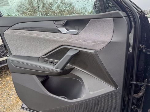 New 2026 Volkswagen Tiguan S image 13