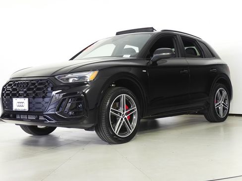 Used 2025 Audi Q5 e Premium Plus w/ Premium Plus Package AWD/4WD image 2