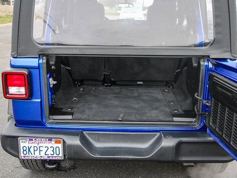 Used 2018 Jeep Wrangler Unlimited Sport image 25