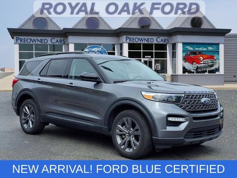 Certified 2023 Ford Explorer XLT w/ Equipment Group 202A AWD/4WD image 1