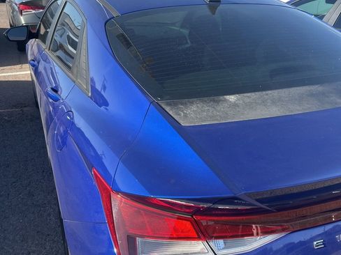 Used 2023 Hyundai Elantra SEL w/ Convenience Package FWD image 4