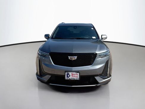Used 2020 Cadillac XT6 Sport w/ Platinum Package AWD/4WD image 2