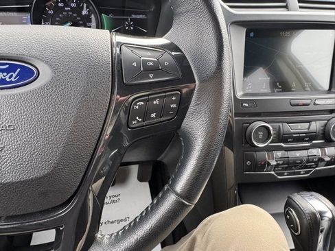 Used 2018 Ford Explorer XLT w/ Equipment Group 202A image 24