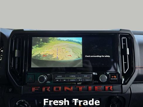 Used 2025 Nissan Frontier PRO-4X AWD/4WD image 14