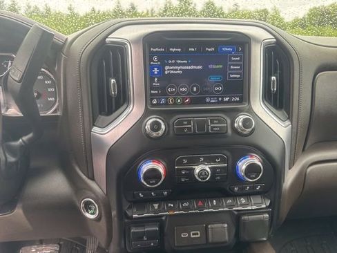 Used 2021 GMC Sierra 3500 SLT w/ SLT Preferred Package AWD/4WD image 20