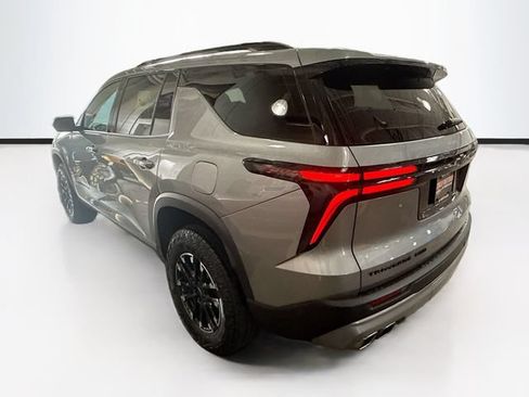Used 2025 Chevrolet Traverse Z71 w/ Driver Confidence Package AWD/4WD image 8