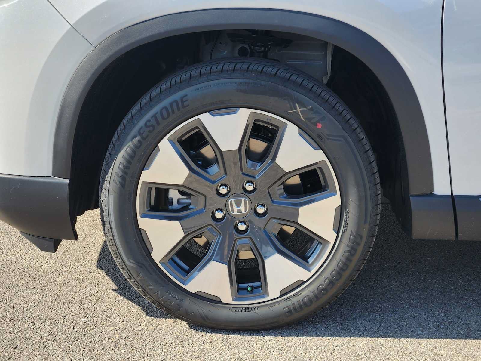 New 2026 Honda Pilot Touring image 7