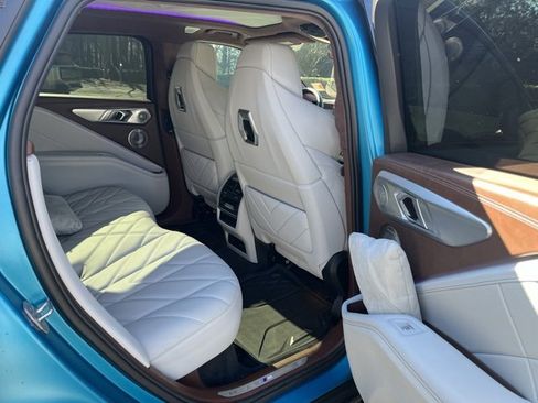 Used 2024 BMW XM image 12