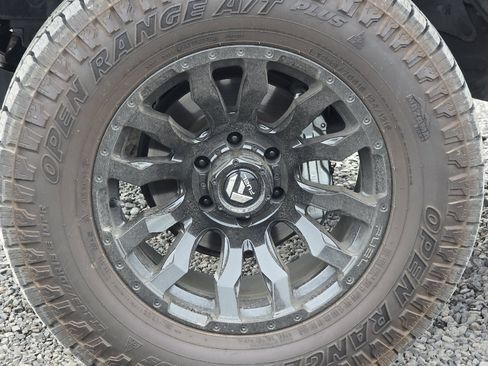 Used 2023 Toyota Tacoma Limited image 44