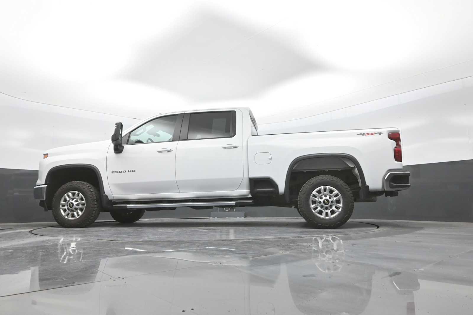Used 2025 Chevrolet Silverado 2500 LT w/ Convenience Package AWD/4WD image 42