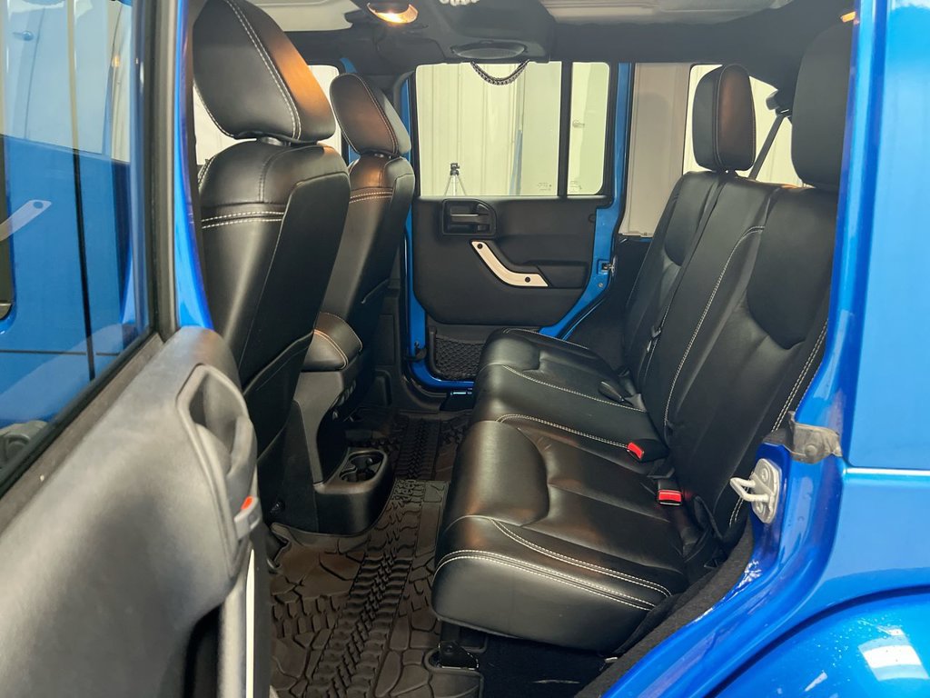 Used 2014 Jeep Wrangler Unlimited Sahara AWD/4WD image 21