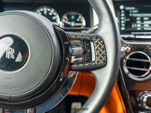 Used 2023 Rolls-Royce Cullinan Black Badge w/ Leather Finishing Pack image 21