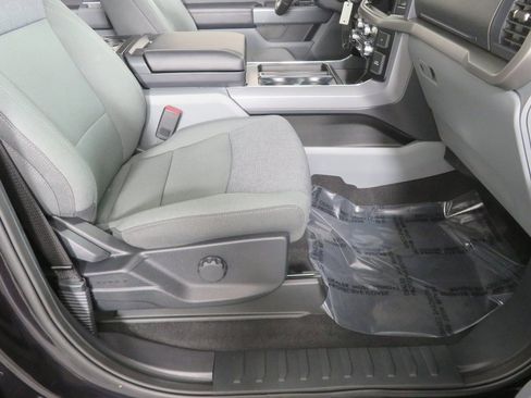 Used 2024 Ford F150 XLT w/ Mobile Office Package image 24