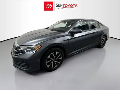 Used 2024 Volkswagen Jetta S image 9