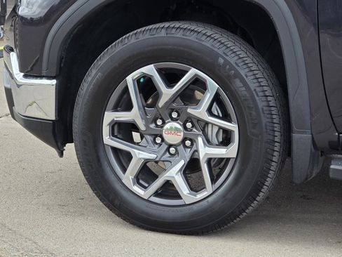 Used 2023 GMC Sierra 1500 SLT w/ SLT Premium Package image 9