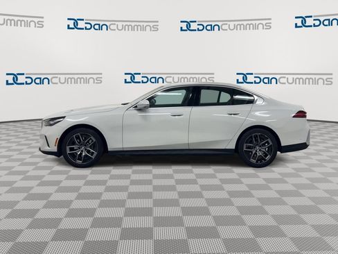 Used 2026 BMW 530i RWD image 5