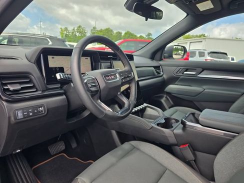 Used 2026 GMC Terrain AT4 AWD/4WD image 25
