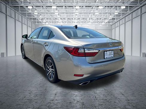 Used 2018 Lexus ES 350 w/ Luxury Package w/Wood Trim FWD image 5