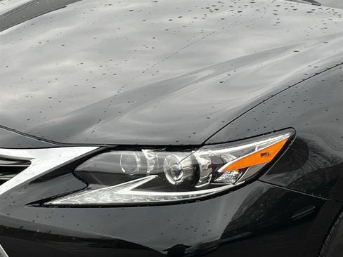 Used 2017 Lexus ES 350 w/ Luxury Package image 9