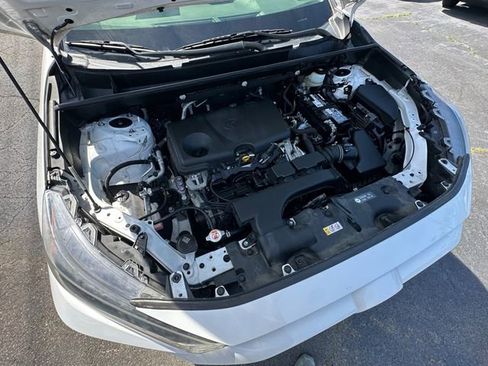 Used 2019 Toyota RAV4 LE w/ Carpet Mat Package AWD/4WD image 31