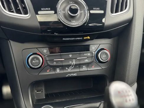 Used 2017 Ford Focus ST w/ Equipment Group 402A image 19