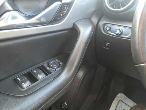 Used 2020 Chevrolet Blazer LT image 15