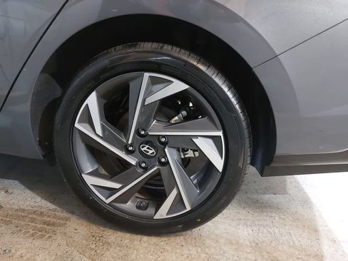 Certified 2024 Hyundai Elantra SEL w/ Convenience Package FWD image 35