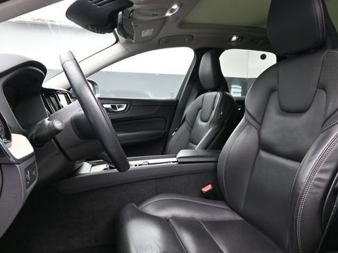Used 2021 Volvo XC60 T5 Inscription w/ Protection Package Premier FWD image 10