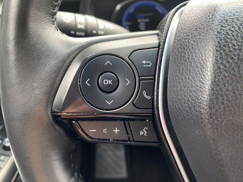 Used 2023 Toyota Venza Limited image 25