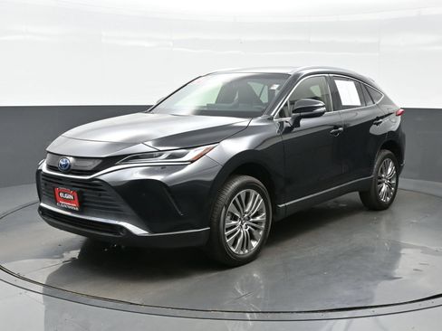 Used 2022 Toyota Venza XLE AWD/4WD image 2