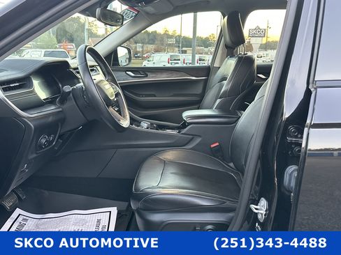 Used 2022 Jeep Grand Cherokee Limited image 11