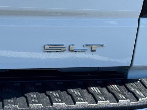Used 2025 GMC Sierra 1500 SLT RWD image 12