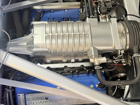Used 2005 Ford GT RWD image 58