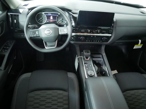 New 2026 Nissan Pathfinder SV AWD/4WD image 18