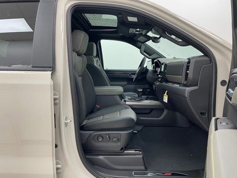 New 2026 Chevrolet Silverado 1500 ZR2 image 18