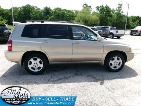 Used 2006 Toyota Highlander 4WD V6 w/ 3rd Row image 6