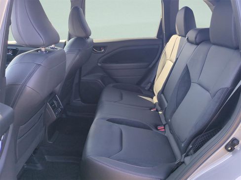 Used 2025 Subaru Forester Touring image 21