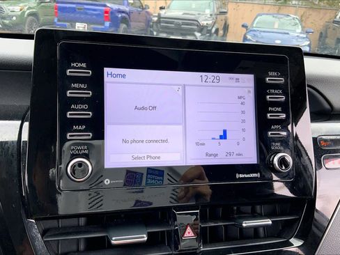 Used 2024 Toyota Camry SE image 30