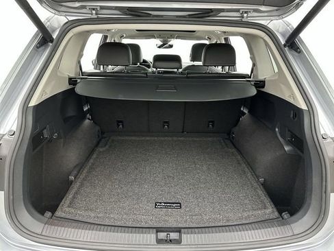 Used 2021 Volkswagen Tiguan SEL image 25