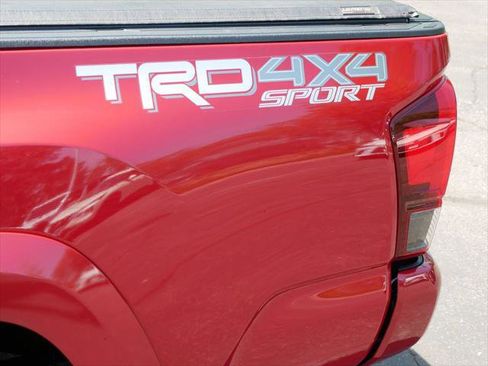 Certified 2019 Toyota Tacoma TRD Sport w/ TRD Premium Sport Package AWD/4WD image 10