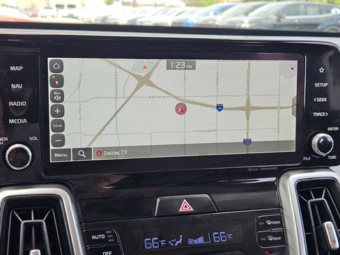 Used 2023 Kia Sorento S image 29